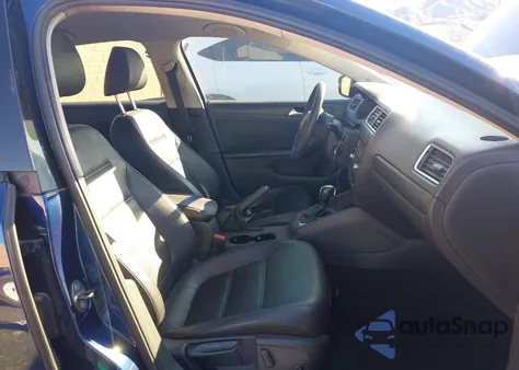 2014 Volkswagen Jetta 1.8T Se z USA, uszkodzony, nr VIN 3VWD17AJXEM425614